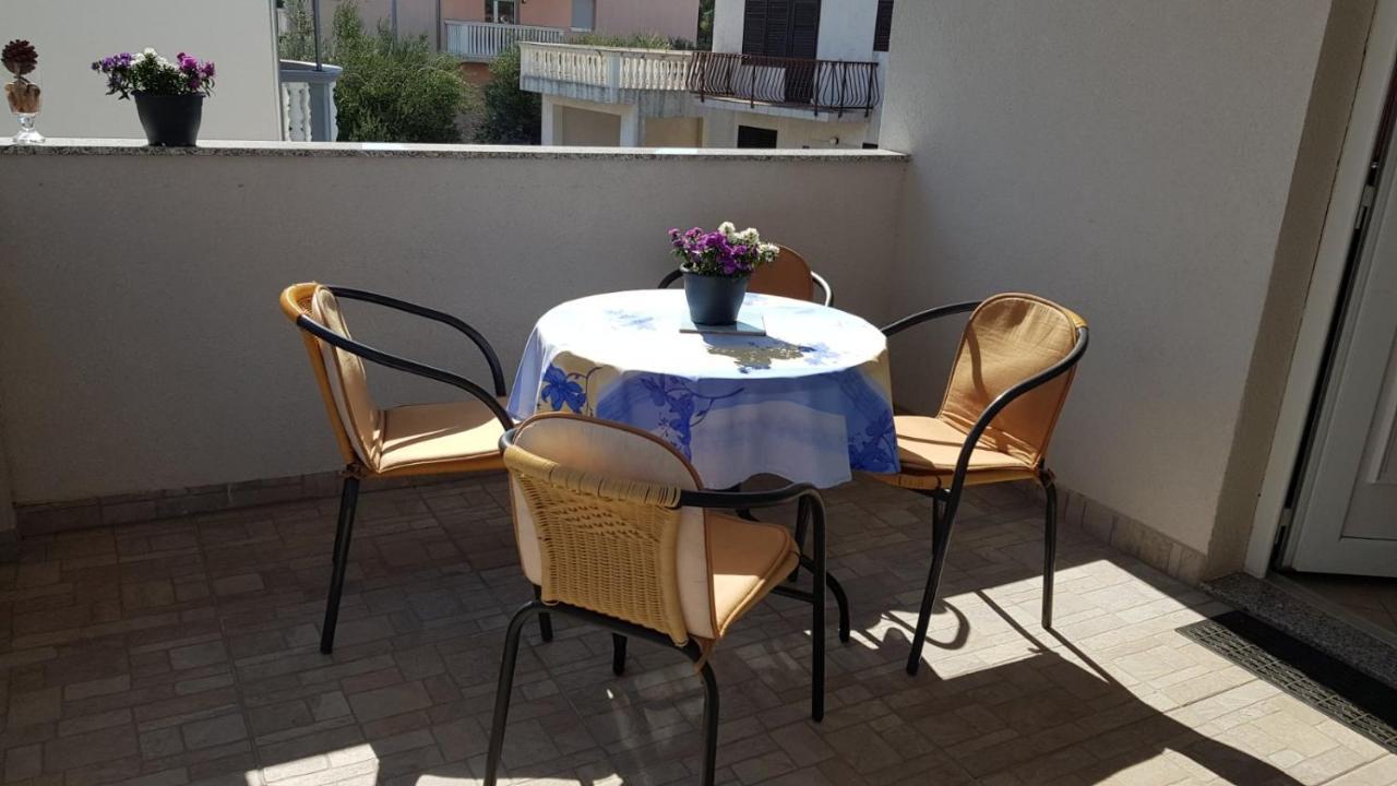 Apartment Zorica Vodice Exterior foto